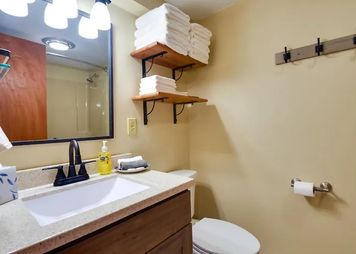 Tasteful Townhome W/ Community Amenities Сasa de vacaciones