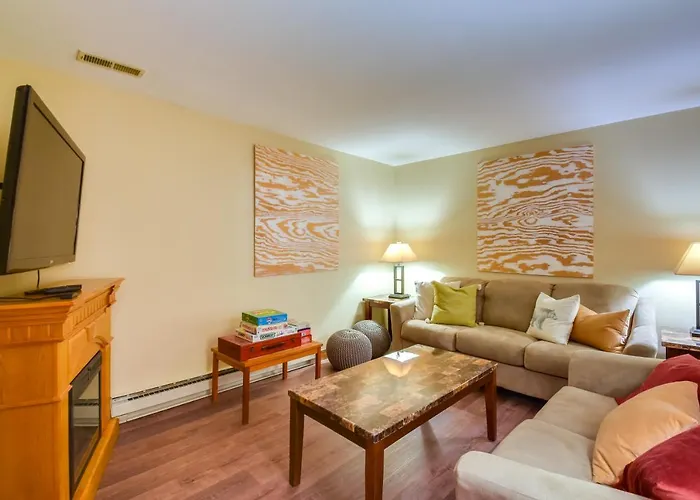 Tasteful Townhome W/ Community Amenities Сasa de vacaciones