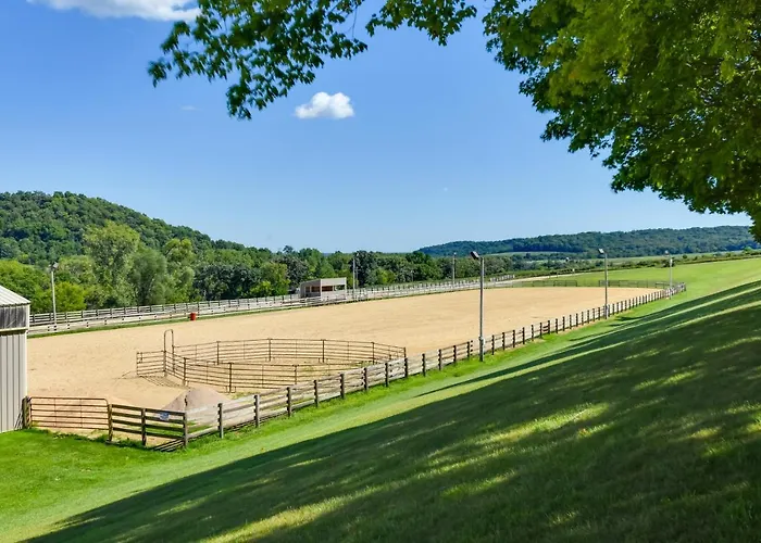 Сasa de vacaciones Tasteful Townhome W/ Community Amenities *
